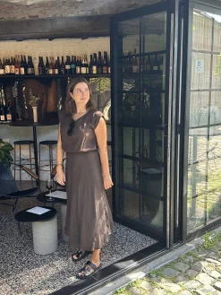 Shop Le Marais Linnen Top Lara Brown