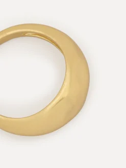 Shop Les Soeurs Ring Gioia Hammered Dome Gold