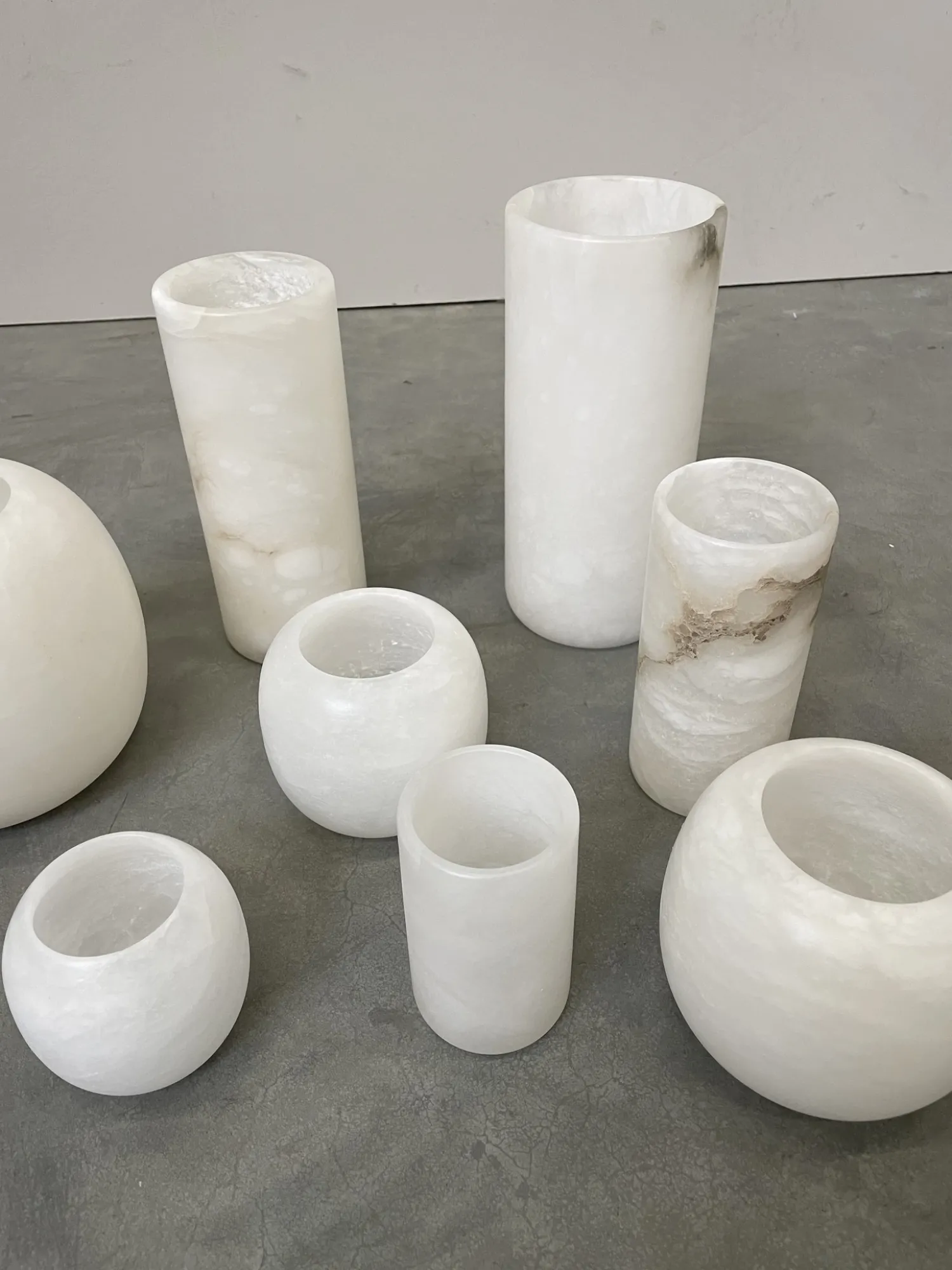 Hot Les Soeurs Ronde Alabaster Waxinelichthouder (Small) White