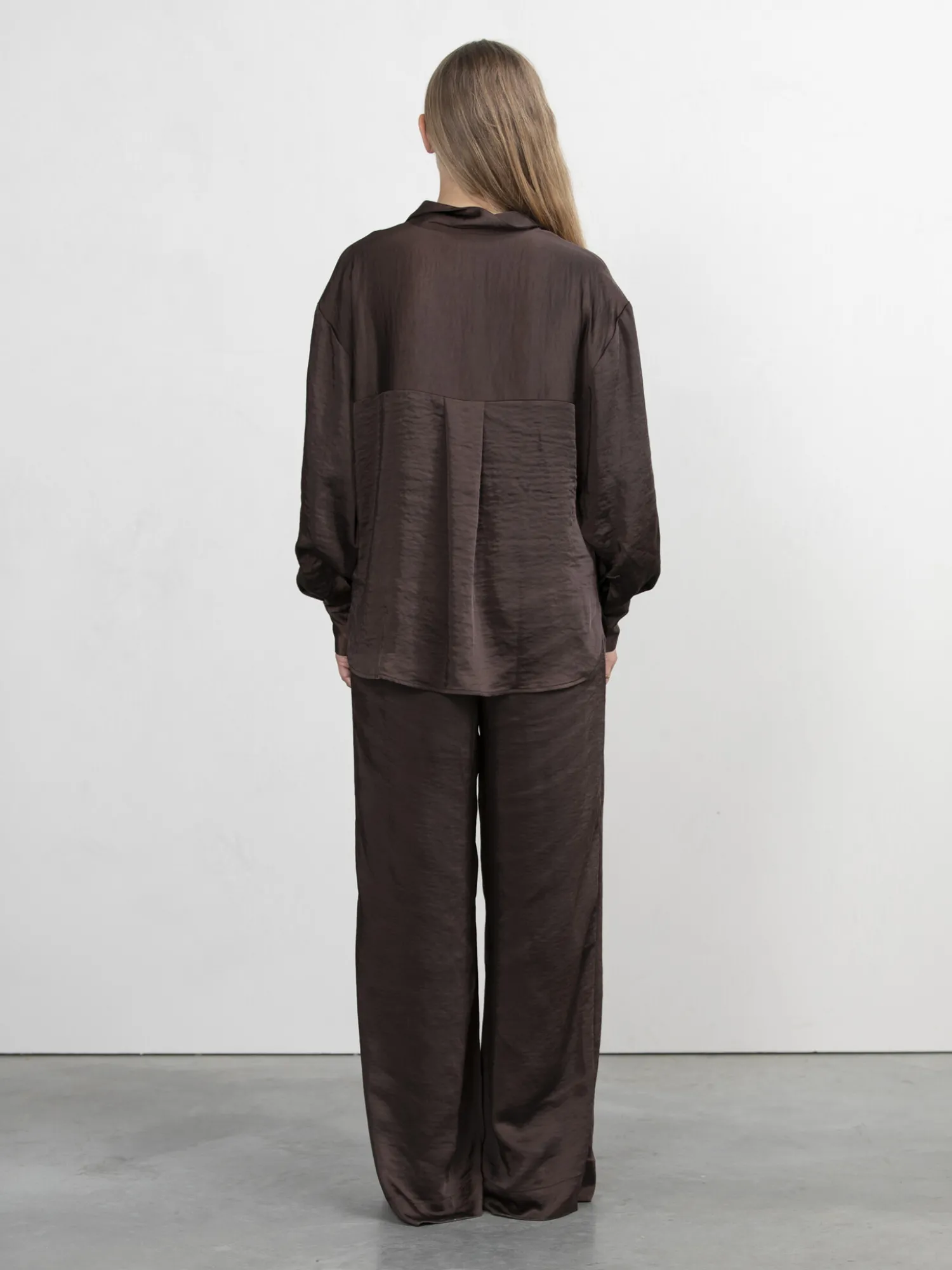 Sale Les Soeurs Satijn Rechte Broek Adele Dark Brown