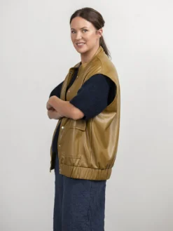Best Le Marais Vest Nate Olive